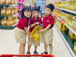 Giáo Dục Tài Chính Cho Trẻ: Đừng Ngại Trả Lời Câu Hỏi 'Nhà Mình Có Giàu Không?'