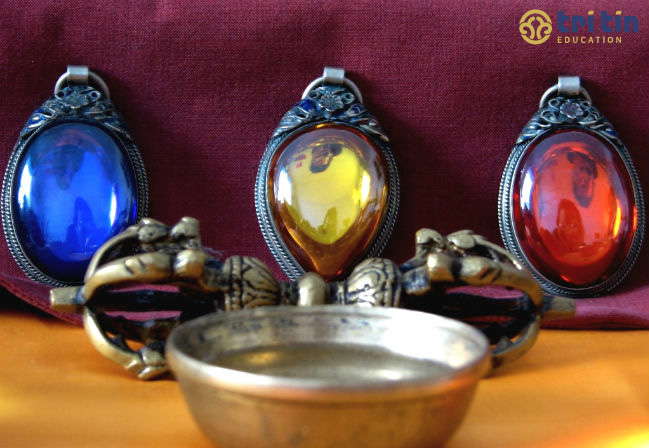 Lòng Từ Bi và Viên Ngọc Quý